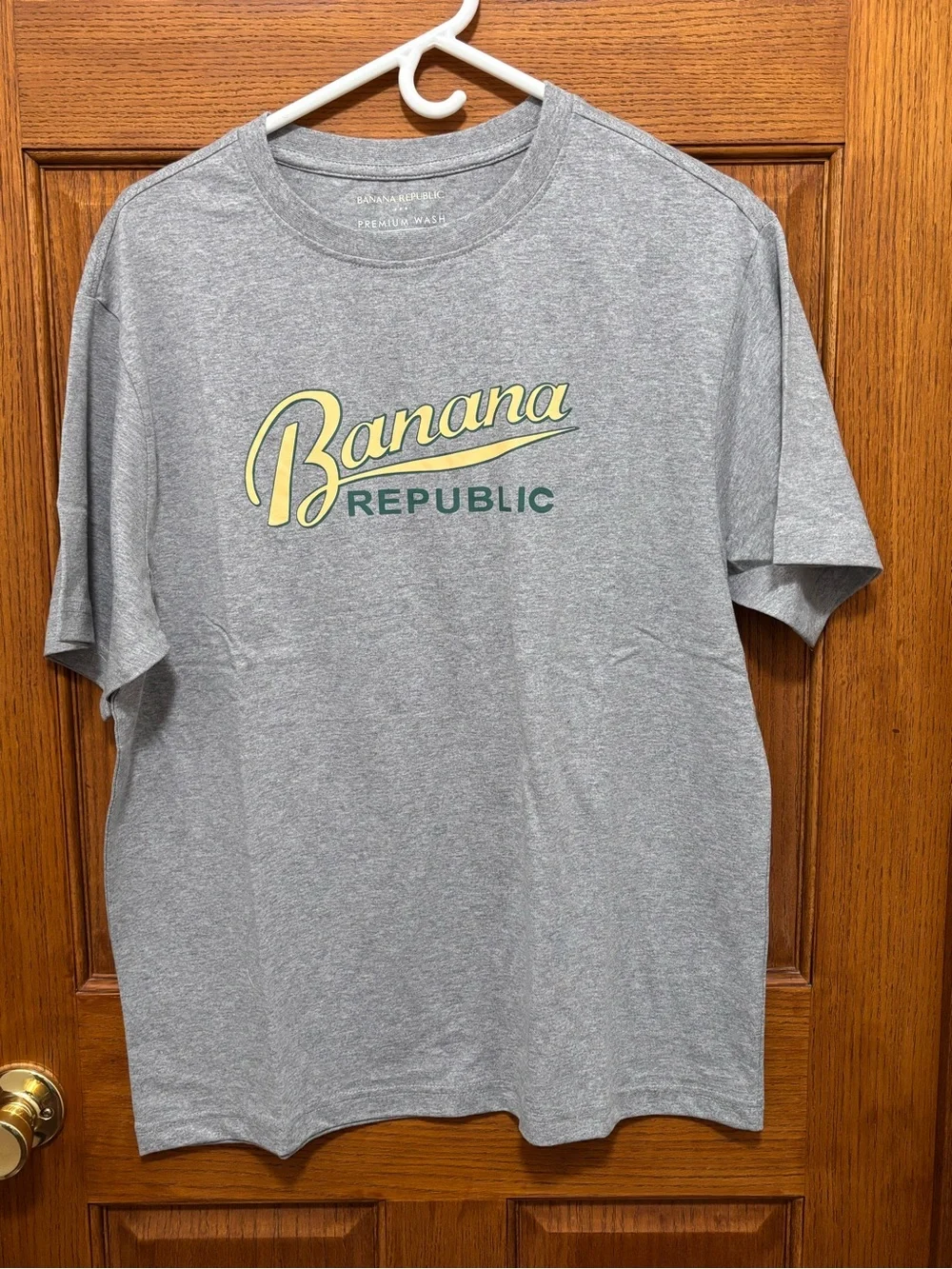Banana Republic Sporty Script Graphic Premium Wash T-Shirt Sz XL  NWOT